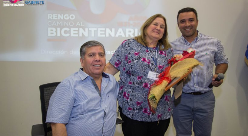 ALCALDE Y CONCEJALES DESPIDEN A LA DIRECTORA DEL CESFAM DE ROSARIO