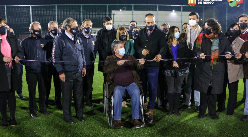MUNICIPALIDAD DE RENGO INAUGURA MODERNA CANCHA DE PASTO SINTÉTICO EN LA 2° COMPAÑÍA DE BOMBEROS DE LA COMUNA